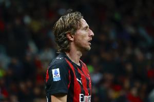 医学专家：莫德里奇原本告诉我他想踢到36岁，结果他踢到40岁了