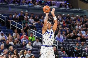 可惜空砍！班凯罗18中10&罚球11中11拿到32分7板5助 另有3帽