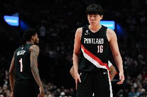 媒体人评杨瀚森：当改变不了环境的时候 只能不断努力去适应了